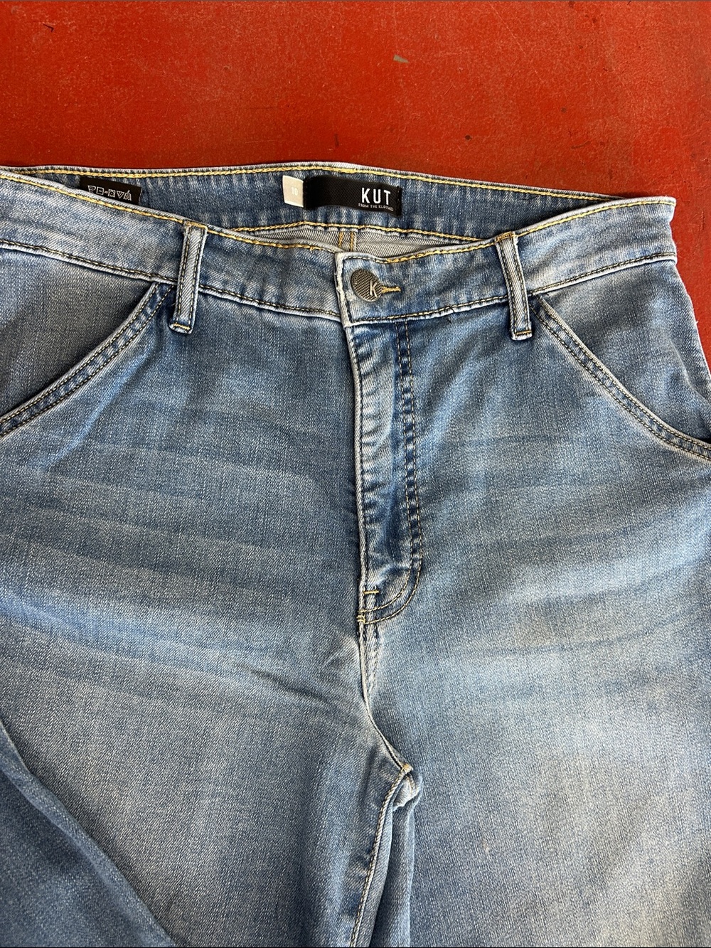 Kut from the Kloth Light Blue Relaxed Women’s Jeans